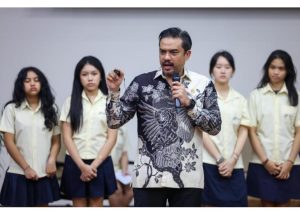 Menteri UMKM Tanamkan Semangat Wirausaha pada Siswa SMA untuk Mendorong Kemandirian Ekonomi