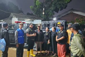 Kemensos Salurkan Bantuan Sosial untuk Korban Banjir di Bogor