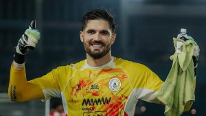 Alan Bernardon, Kiper dengan Penyelamatan Terbanyak di BRI Liga 1 2024/25