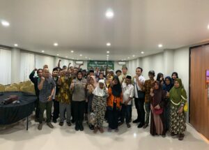 Pemulung DIY dan Teh Idaman Gelar Buka Puasa Bersama