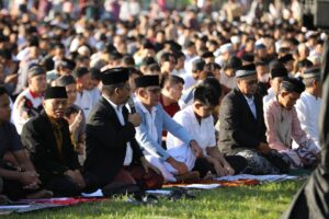 Bupati dan Wakil Bupati Sleman Laksanakan Salat Idul Fitri 1446 H di Tengah Ribuan Jamaah