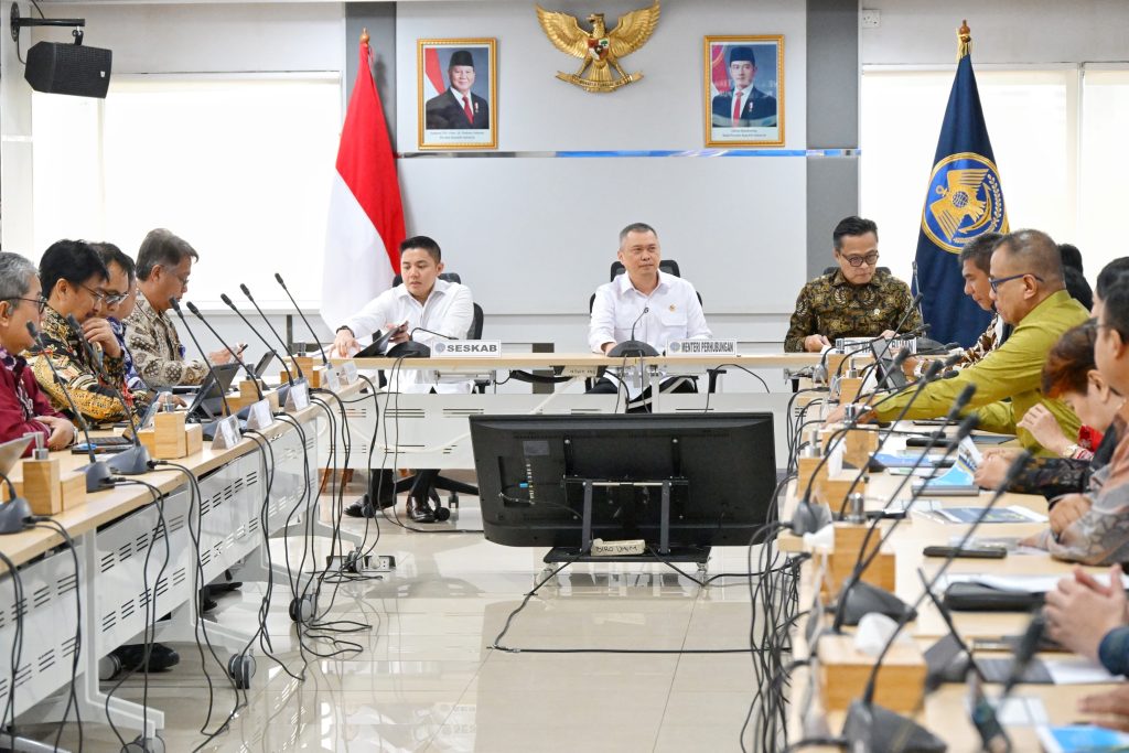 Menhub Tekankan Tiga Aspek Utama Kesuksesan Angkutan Lebaran 2025