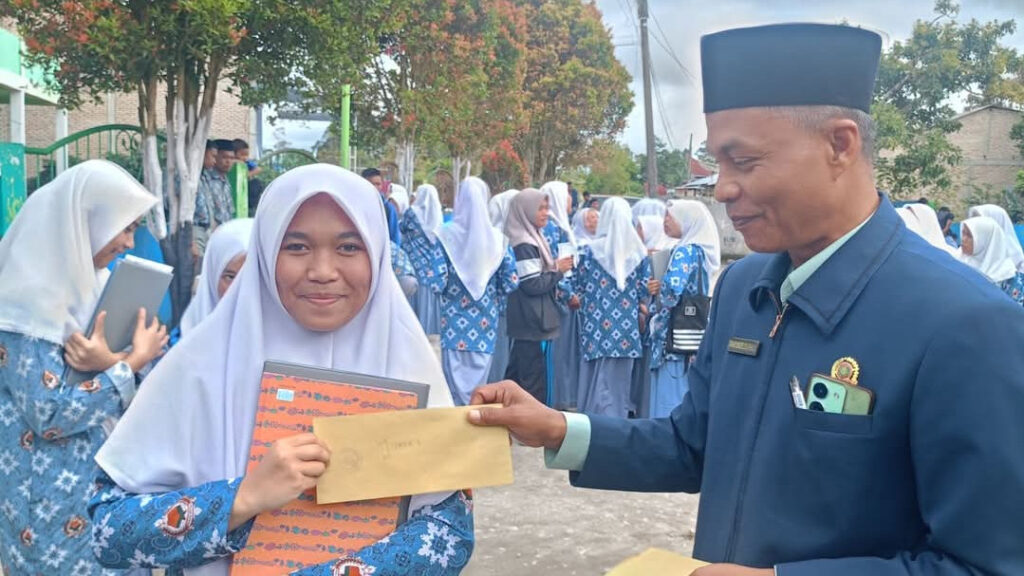 Fajirah Hasana Habeahan, Siswa MAN Humbahas, Lulus SNBP Kedokteran UI