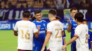 Borneo FC vs Persib Bandung: Duel Lini Depan!