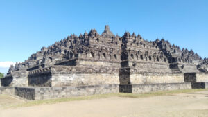 Stairlift di Borobudur: Inovasi Aksesibilitas yang Tetap Jaga Nilai Sejarah