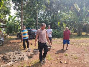 Polres Batang Bedah Rumah Lansia Sebatang Kara!