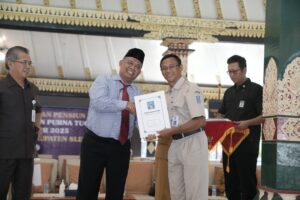 Sleman Serahkan SK Pensiun untuk 232 Calon Purna Tugas PNS