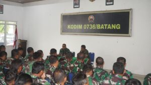 Dandim Batang Tekankan Bijak Bermedsos dan Tolak Judi Online dalam Jam Komandan