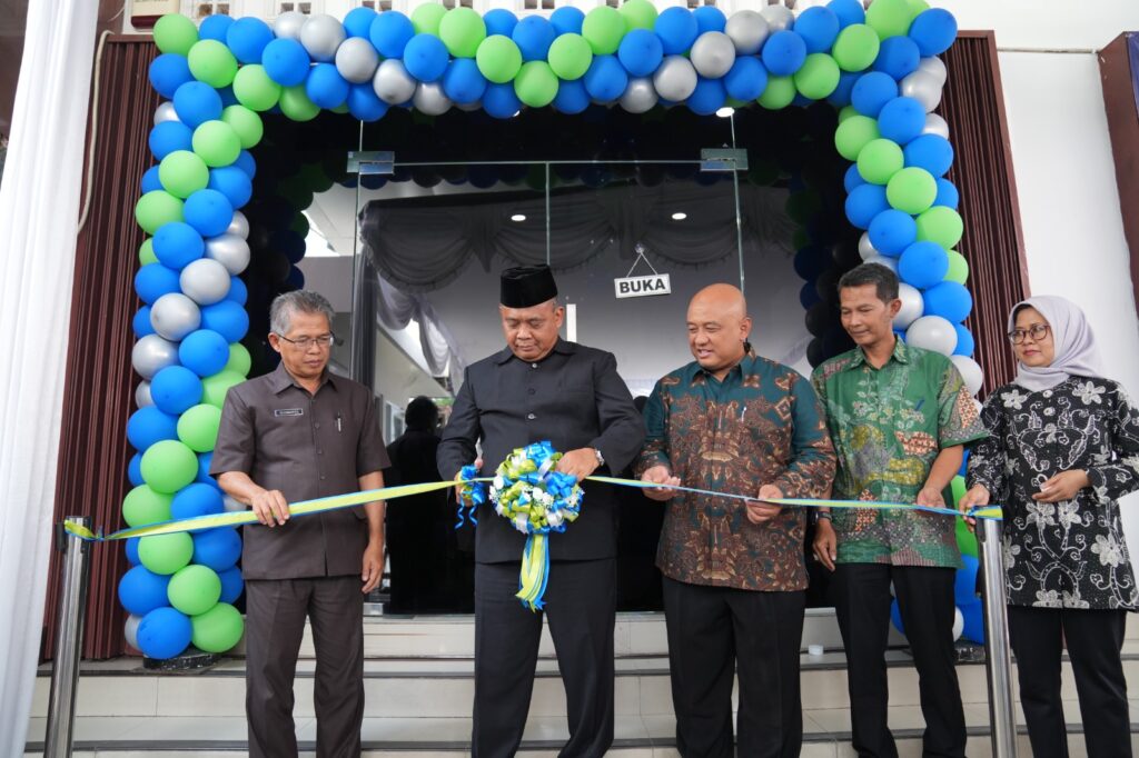 Bupati Sleman Resmikan Kantor Baru Bank Sleman Cabang Godean, Pelayanan Kini Lebih Optimal