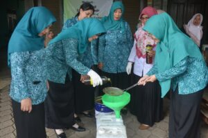 PKK Batang Gandeng PT GML: Ubah Minyak Jelantah Jadi Cuan, Bantu Ekonomi Warga