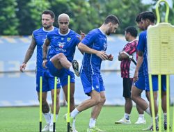 Latihan Perdana Persib Bandung: Banyak Wajah Baru Sambut Liga 1 2025/26