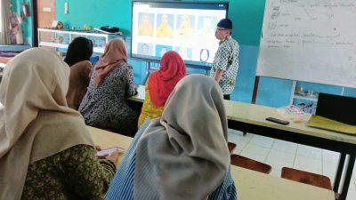 Sekolah di Tuban Nikmati Manfaat IFP Bantuan Presiden Prabowo untuk Pembelajaran Digital
