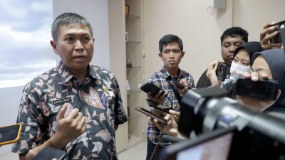 Tumpukan Sampah Picu Banjir, DSDABM Surabaya Siagakan Petugas Rumah Pompa 24 Jam Nonstop