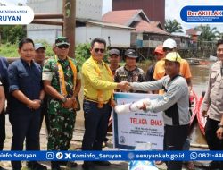 Bupati Seruyan Serahkan Bantuan Kapal dan Mesin ke Nelayan: Dorong Ekonomi Pesisir Lebih Sejahtera