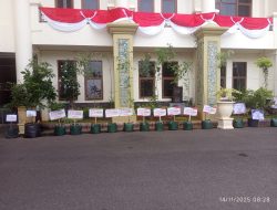 Hari Jadi ke-732, Tuban Terima Ratusan Tanaman Produktif sebagai Simbol Kepedulian Lingkungan