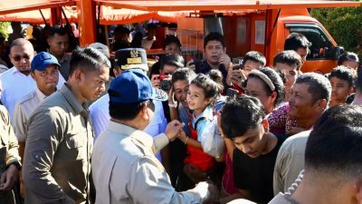 Presiden Prabowo Tinjau Pengungsian Padang Pariaman: Pastikan Layanan Logistik hingga Trauma Healing Berjalan Baik