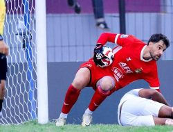 Leo Navacchio Catat Triple Save, Persik Kediri Menang 2-1 atas Semen Padang