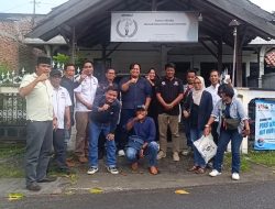 Ketua DPW IWOI Jawa Tengah serahkan SK untuk DPD IWOI Purworejo